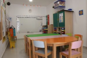 Sala da escola Trois Papillons Luanda - Estabelecimento de ensino francês